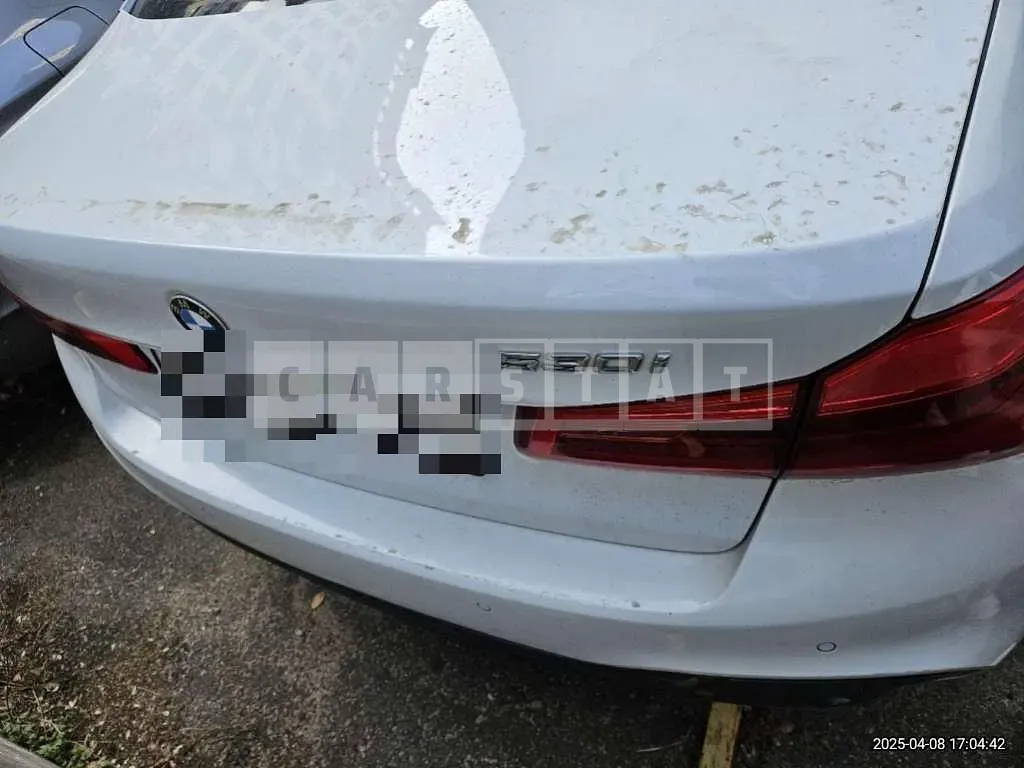 Photo 2 of 15: 2017 BMW 530i — Korean insurance auction