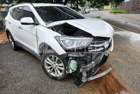 Photo 2 of 11: 2018 Hyundai Santa Fe, VIN KMHSW81UBJU829879 — Korean insurance auction