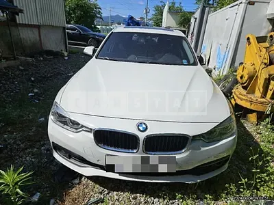 Photo 1 of 34: 2018 BMW 320d — Korean insurance auction