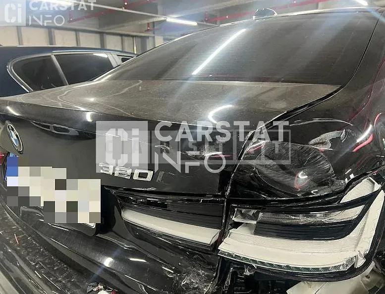 Photo 2 of 8: 2022 BMW 320i — Korean insurance auction