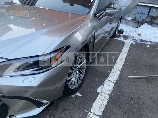 Photo 2 of 9: 2025 Lexus ES300h — Korean insurance auction