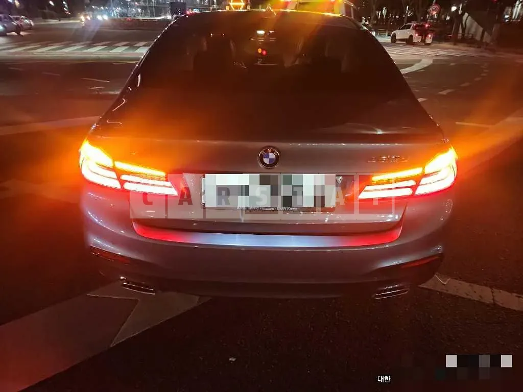 Photo 2 of 18: 2018 BMW 520d xDrive — Korean insurance auction