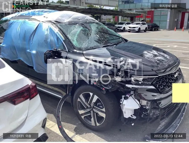 Photo 2 of 11: 2022 Kia Sorento Hybrid, VIN KNARM81GBPA134574 — Korean insurance auction
