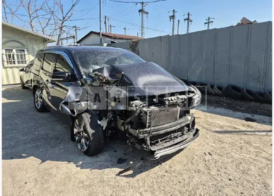 Photo 2 of 28: 2020 Kia Carnival — Korean insurance auction