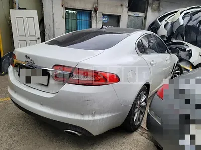 Photo 1 of 13: 2015 Jaguar XF 2.2d, VIN SAJAA06J6FDU58596 — Korean insurance auction