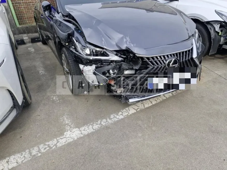 Photo 2 of 25: 2023 Lexus ES300h — Korean insurance auction