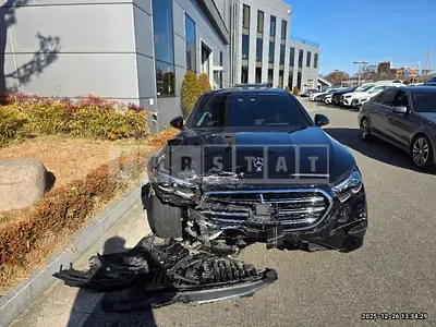 Photo 1 of 51: 2025 Mercedes-Benz E450 4Matic — Korean insurance auction