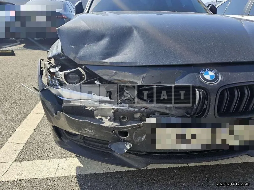 Photo 2 of 15: 2014 BMW 320d — Korean insurance auction