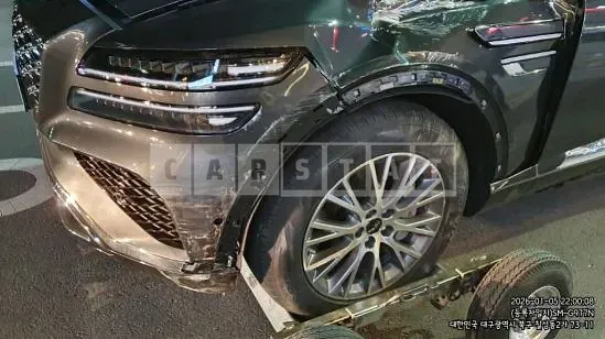 Photo 2 of 17: 2025 Hyundai GV80 — Korean insurance auction