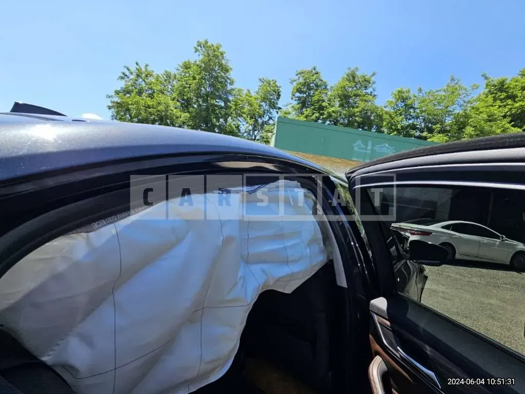 Photo 2 of 10: 2019 BMW 520d — Korean insurance auction