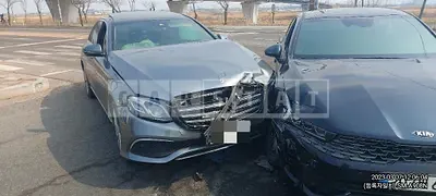 Photo 1 of 5: 2016 Mercedes-Benz E220 d, VIN WDDZF0EB7HA065147 — Korean insurance auction
