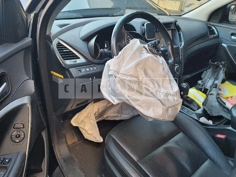 Photo 2 of 20: 2018 Hyundai Santa Fe, VIN KMHSW81UBJU840665 — Korean insurance auction