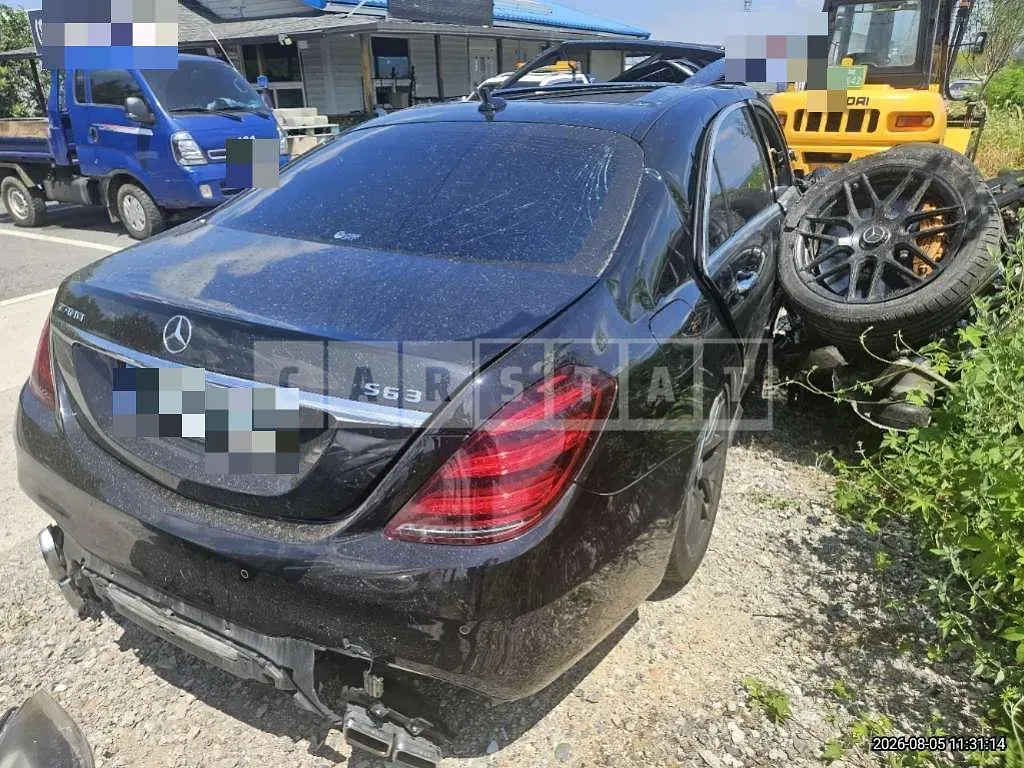 Photo 2 of 24: 2018 Mercedes-Benz AMG S63 4Matic L — Korean insurance auction