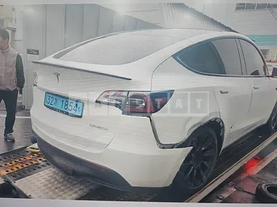 Photo 1 of 4: 2021 Tesla Model Y LongRange — Korean insurance auction