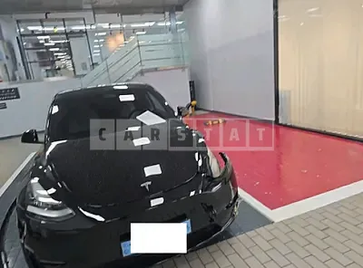 Photo 1 of 9: 2021 Tesla Model Y Standard Range — Korean insurance auction