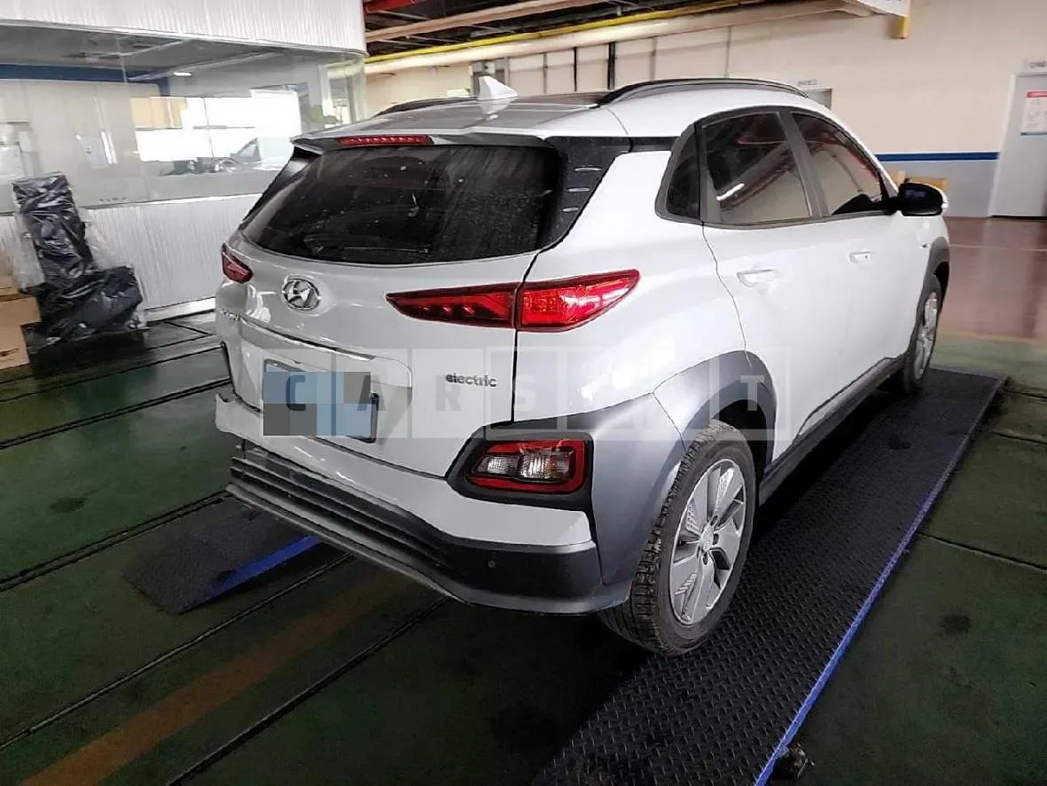 Photo 2 of 13: 2018 Hyundai Kona Electric — Korean insurance auction