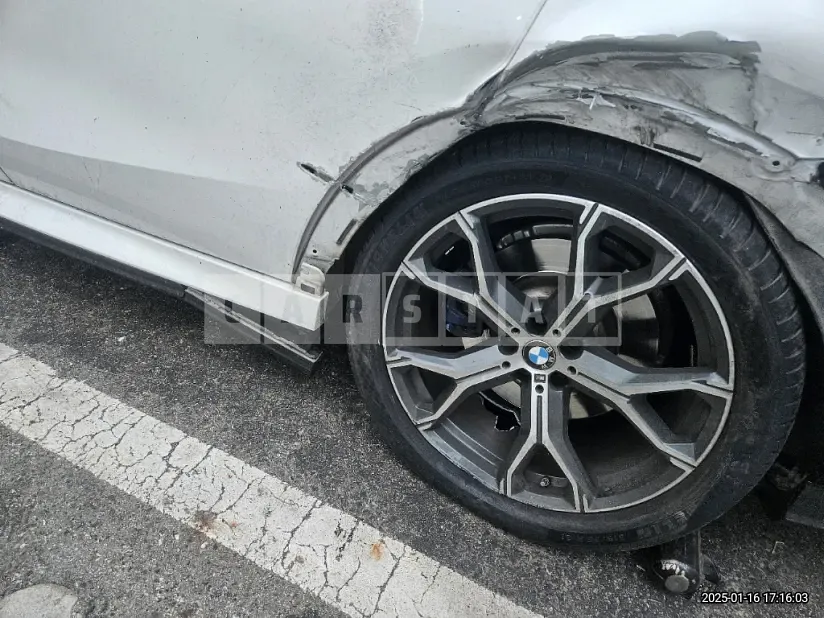 Photo 2 of 13: 2021 BMW X6 xDrive40i — Korean insurance auction