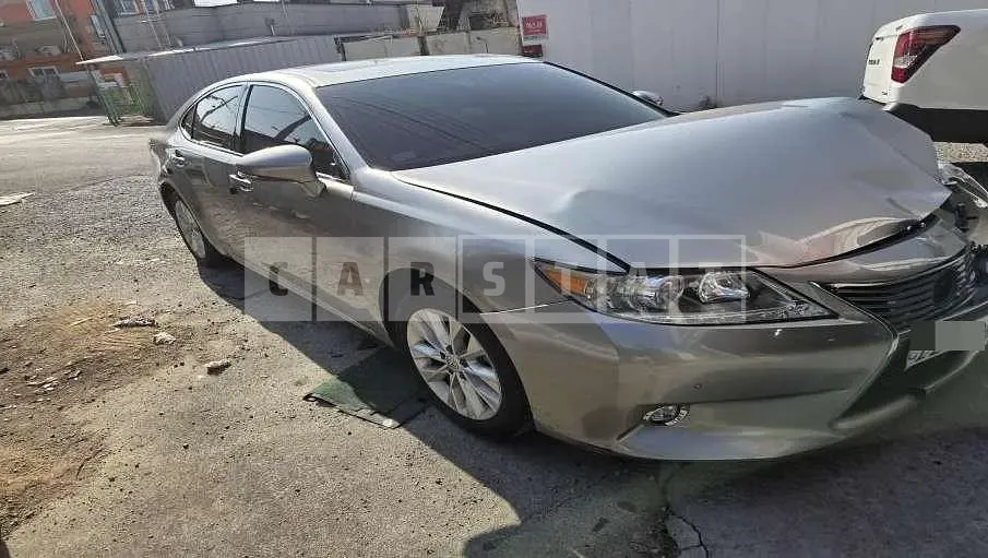 Photo 2 of 23: 2015 Lexus ES300h — Korean insurance auction