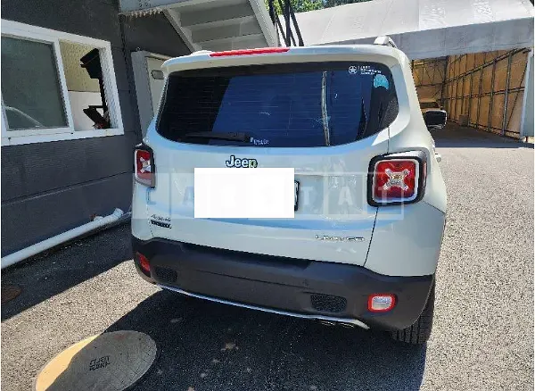 Photo 2 of 8: 2015 Jeep Zip Renegade — Korean insurance auction