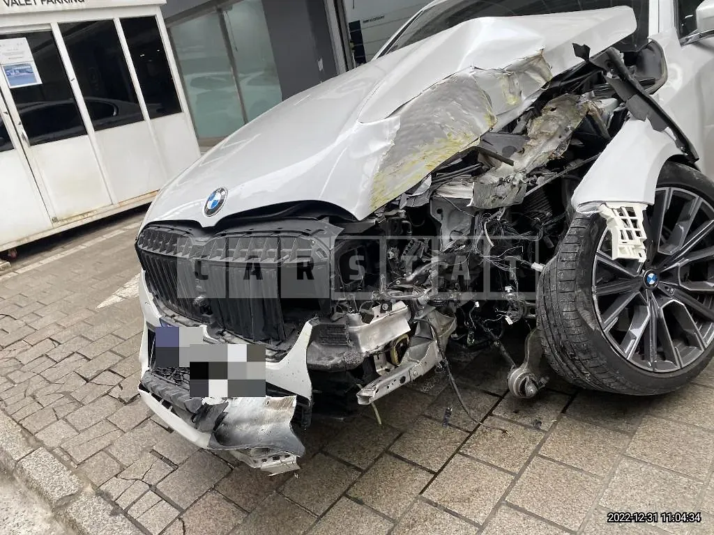 Photo 2 of 33: 2021 BMW 740d xDrive, VIN WBA7D2108MCG96446 — Korean insurance auction