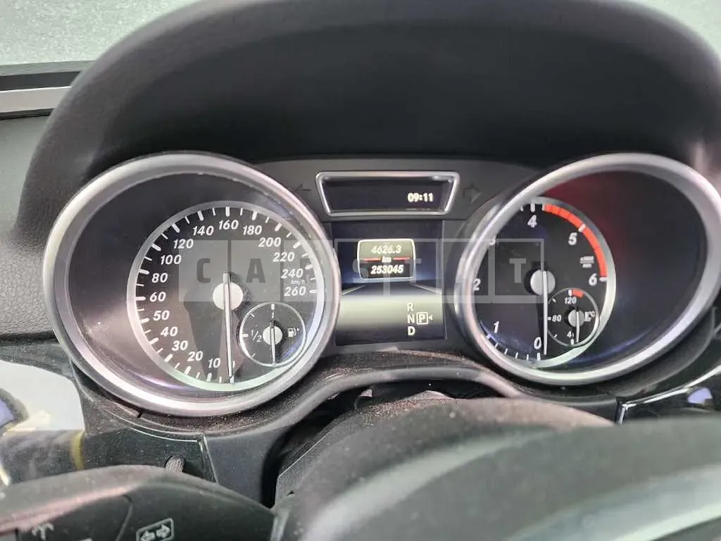 Photo 2 of 9: 2015 Mercedes-Benz ML350 BlueTec 4Matic — Korean insurance auction