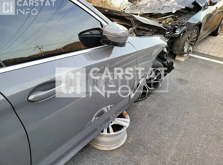 Photo 2 of 21: 2021 BMW 530e, VIN WBA51AG09MCG45037 — Korean insurance auction