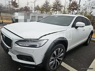 Photo 1 of 24: 2021 Volvo V90CCB5 AWD — Korean insurance auction