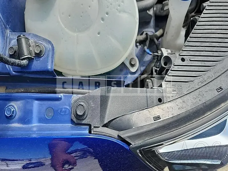 Photo 2 of 33: 2019 Hyundai Modern Ionic, VIN KMHC851CGKU112507 — Korean insurance auction