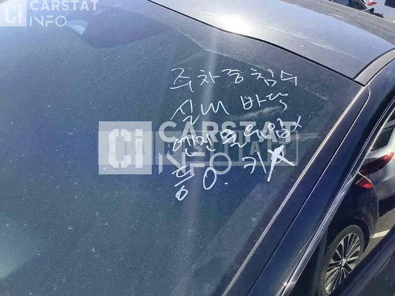 Photo 2 of 10: 2020 Kia K5, VIN KNAG6412BLA045011 — Korean insurance auction