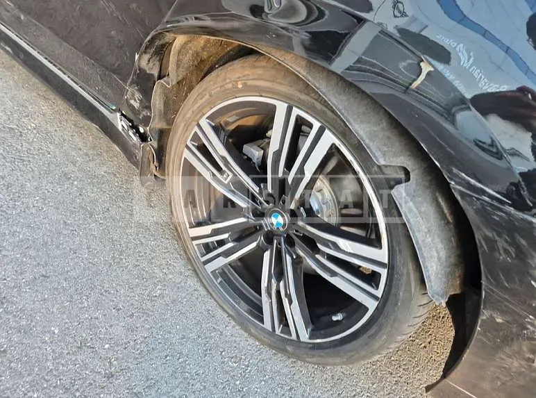 Photo 2 of 14: 2024 BMW 750e xDrive — Korean insurance auction