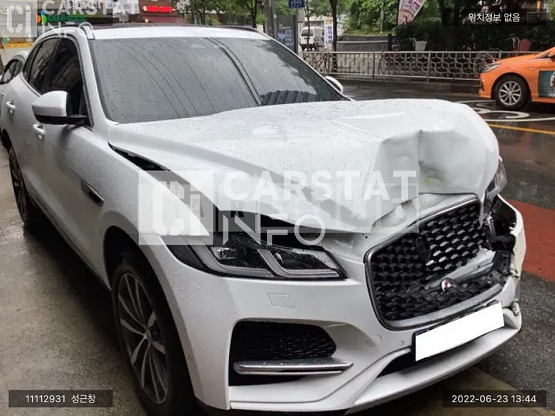 Photo 2 of 10: 2022 Jaguar F-Pace D200, VIN SADCA2BN1MA687363 — Korean insurance auction