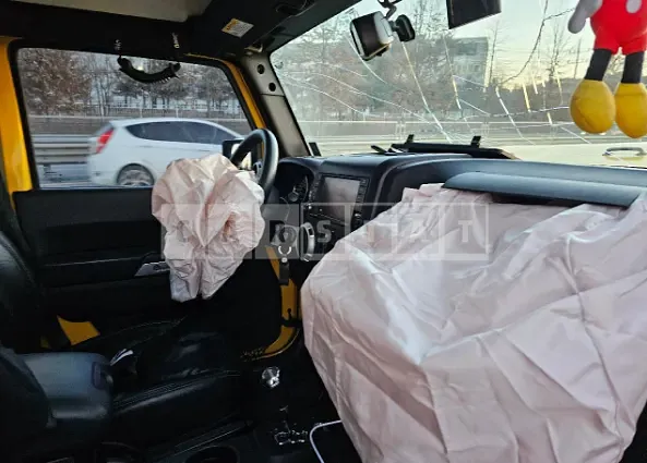 Photo 2 of 23: 2015 Jeep Wrangler 3.6 Sahara, VIN 1C4HJWEGXFL732264 — Korean insurance auction