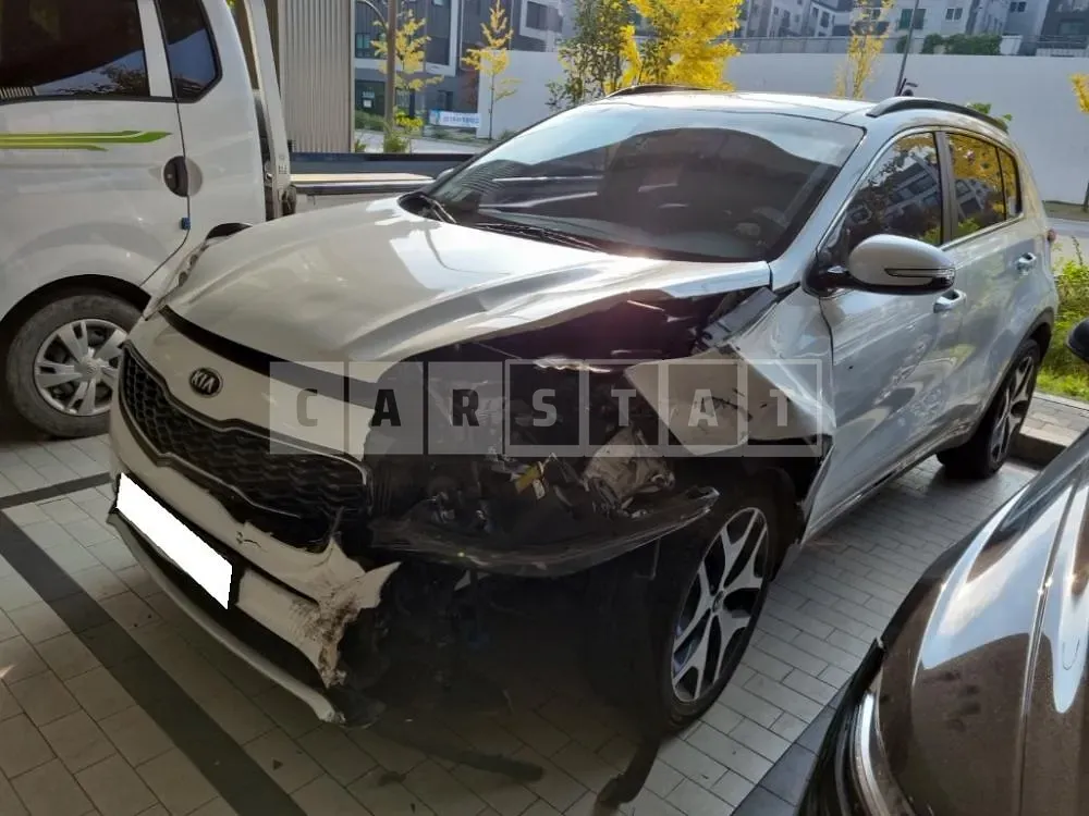 Photo 2 of 19: 2017 Kia Sportage, VIN KNAPN813BHK251377 — Korean insurance auction
