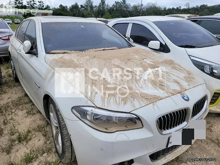 Photo 2 of 10: 2016 BMW 520d xDrive, VIN WBA5E7103GG158703 — Korean insurance auction
