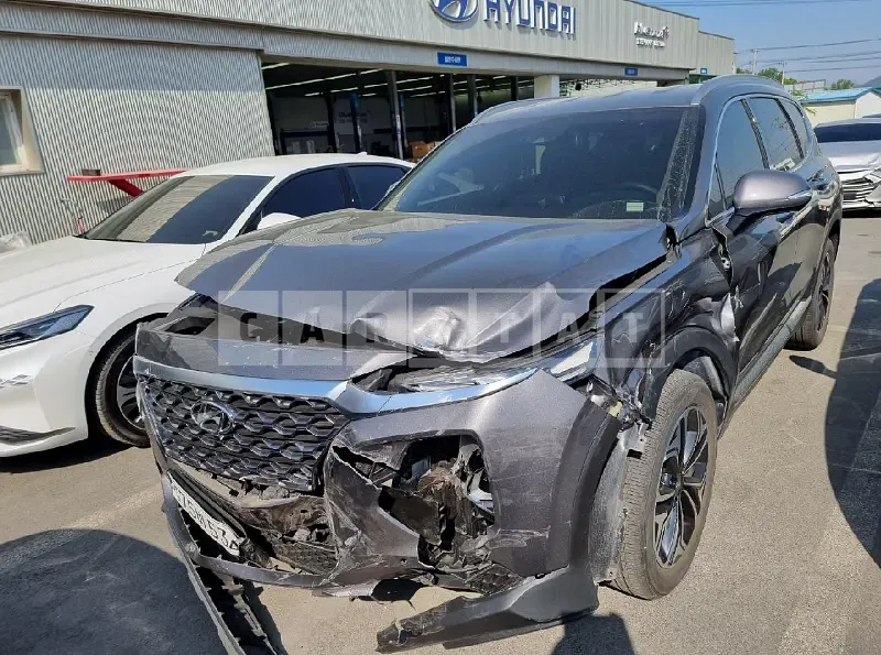 Photo 2 of 9: 2020 Hyundai Santa Fe, VIN KMHS381ABLU279559 — Korean insurance auction