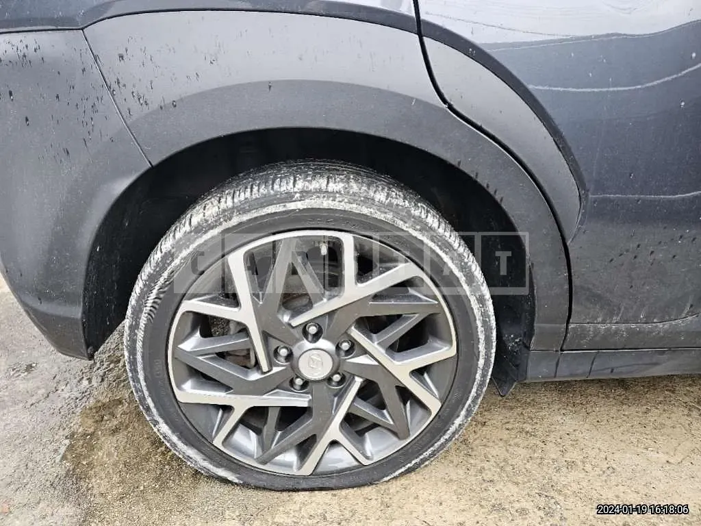 Photo 2 of 10: 2020 Hyundai Kona, VIN KMHK381EGLU009425 — Korean insurance auction