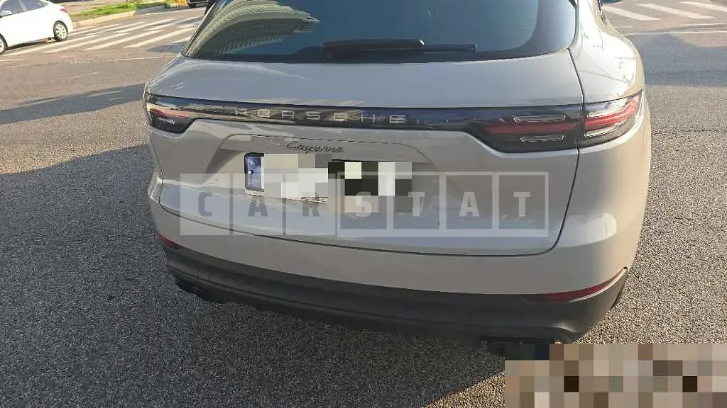 Photo 2 of 73: 2023 Porsche Cayenne — Korean insurance auction