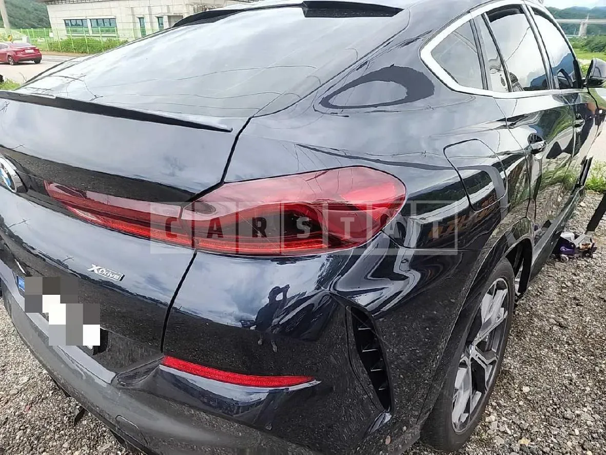 Photo 2 of 50: 2021 BMW X6 xDrive30d — Korean insurance auction