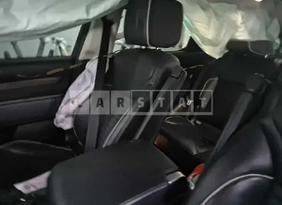 Photo 2 of 31: 2019 Land Rover Discovery TD6 — Korean insurance auction