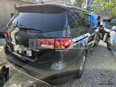 Photo 1 of 16: 2015 Kia Carnivals — Korean insurance auction