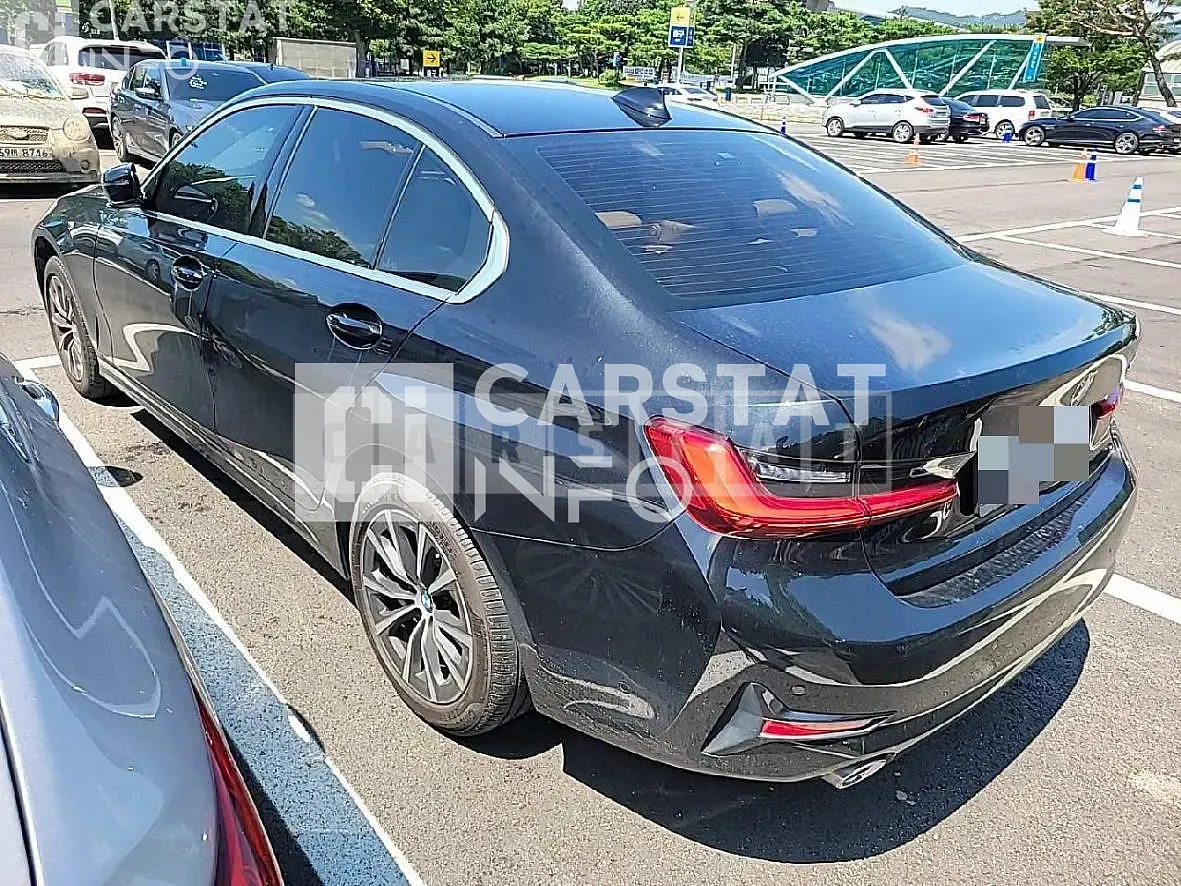 Photo 2 of 6: 2019 BMW Calm 320d — Korean insurance auction