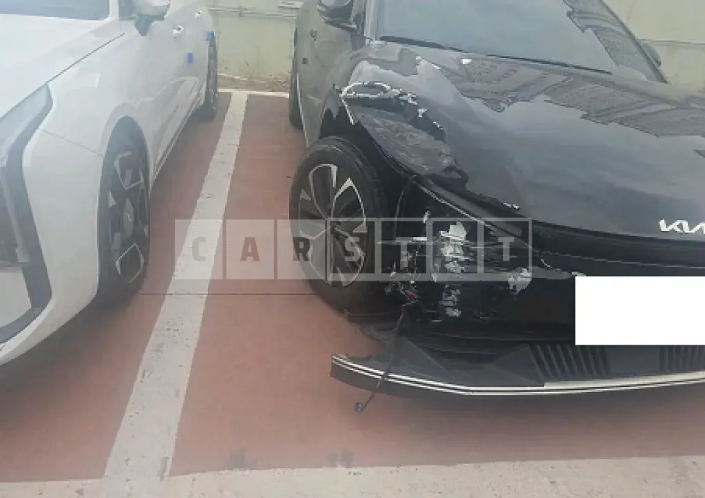 Photo 2 of 18: 2022 Kia EV6 — Korean insurance auction