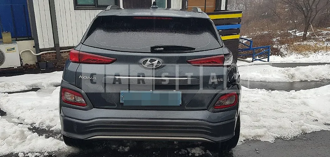 Photo 2 of 6: 2018 Hyundai Kona Electric, VIN KMHK381GFKU016531 — Korean insurance auction