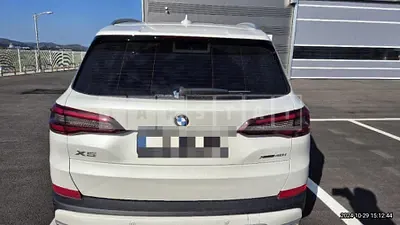 Photo 1 of 52: 2022 BMW X5 xDrive40i — Korean insurance auction