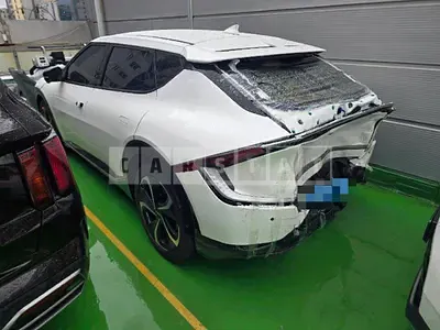 Photo 1 of 31: 2023 Kia EV6 Long Range — Korean insurance auction