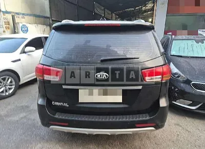 Photo 1 of 14: 2015 Kia Carnivals — Korean insurance auction