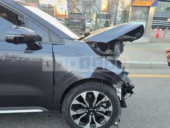 Photo 2 of 10: 2022 Kia Carnival — Korean insurance auction