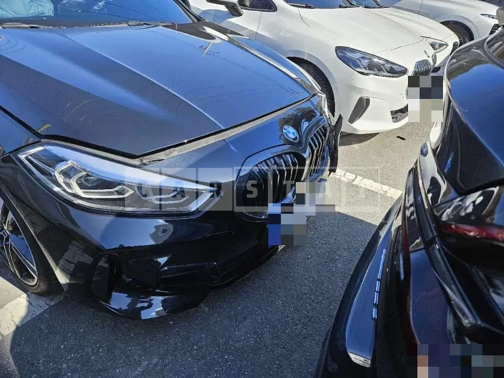 Photo 2 of 15: 2022 BMW 120i — Korean insurance auction