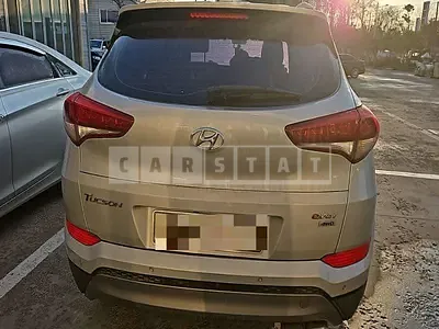 Photo 1 of 8: 2015 Hyundai Tucson 4WD — Korean insurance auction
