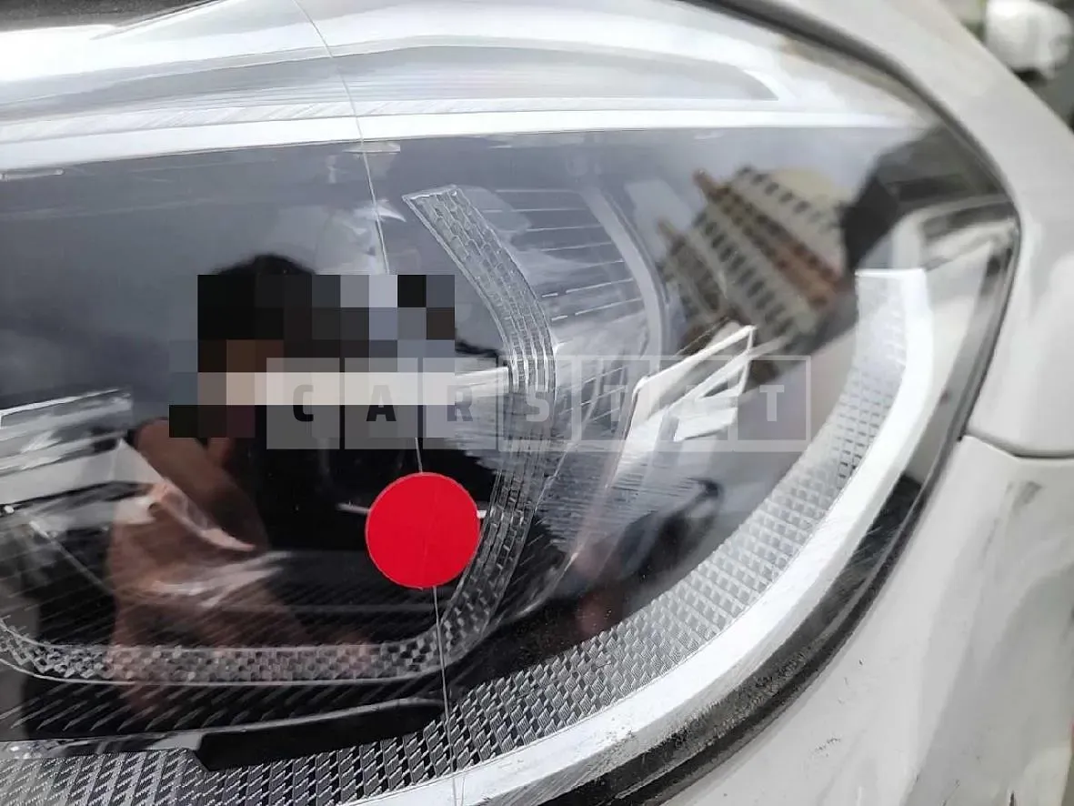 Photo 2 of 4: 2020 BMW (parts) 520d Luxury Headlamp — Korean insurance auction